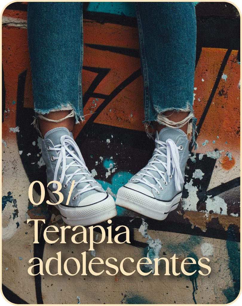 Persona sentada reflejando vulnerabilidad y crecimiento personal