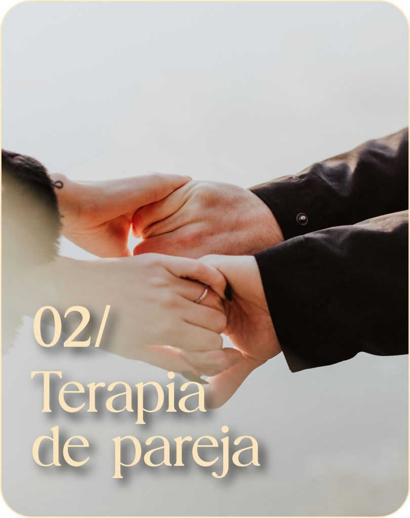 Manos entrelazadas representando apoyo emocional y acompañamiento terapéutico